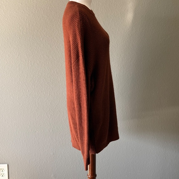 Danielle Bernstein NWT Brown Oversized Sweater Sz S/M Cabincore fisherman Fall - Picture 3 of 8